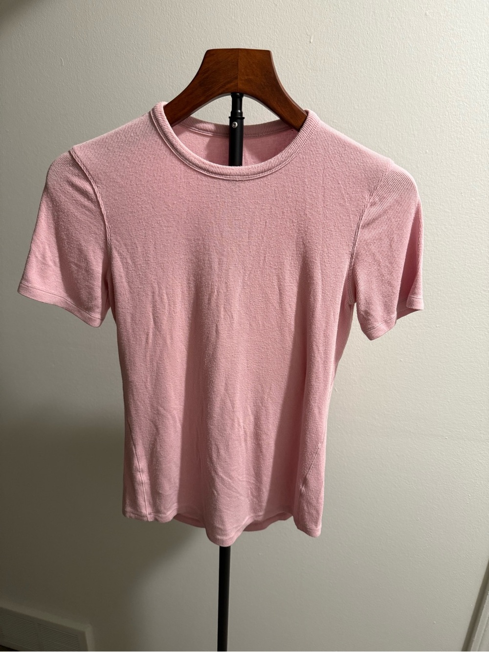 lululemon athletica Hold Tight Pink Crewneck Short Sleeve Tee size 6